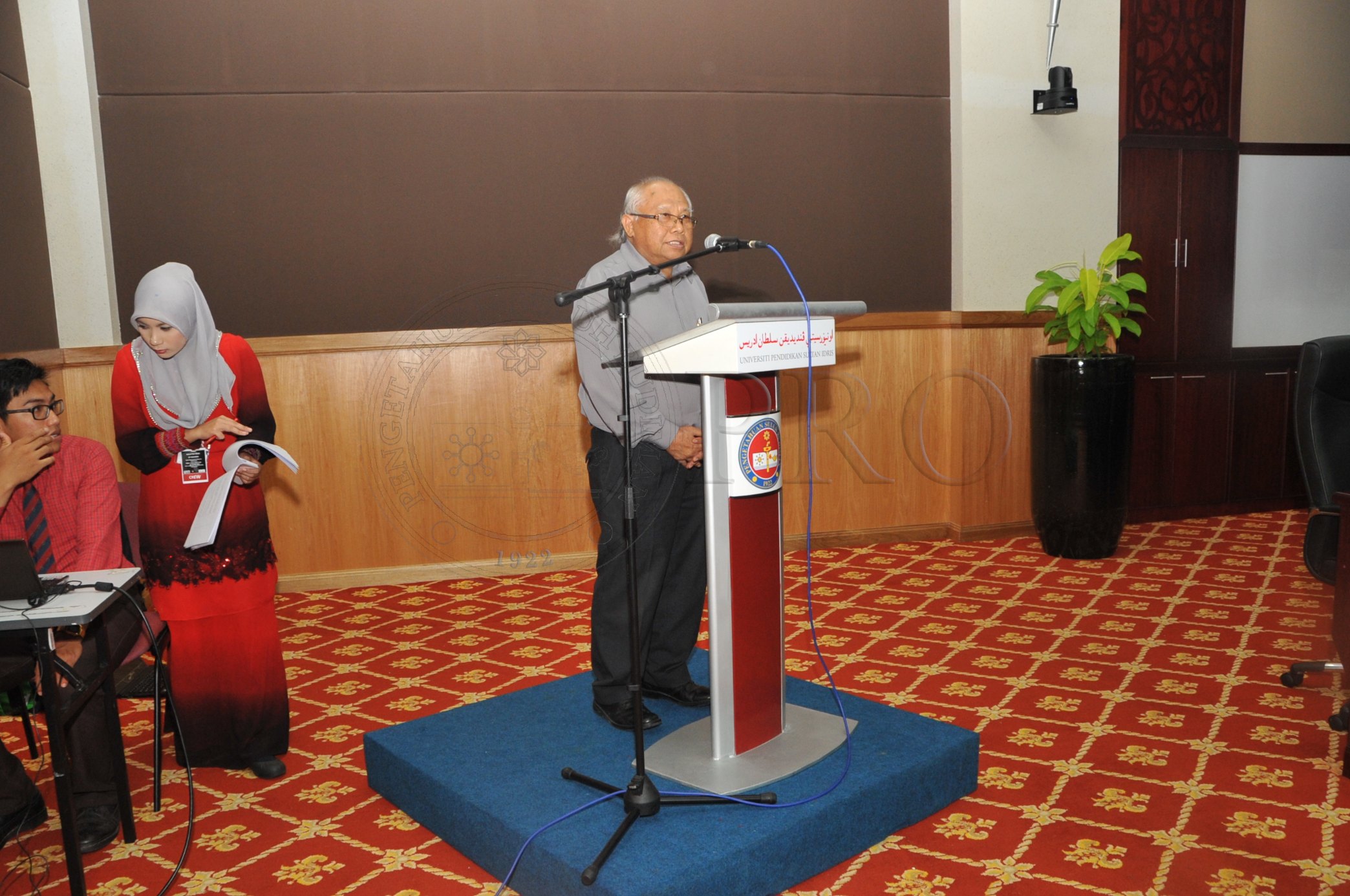 PRO 14 50 RECORD PRO 6836